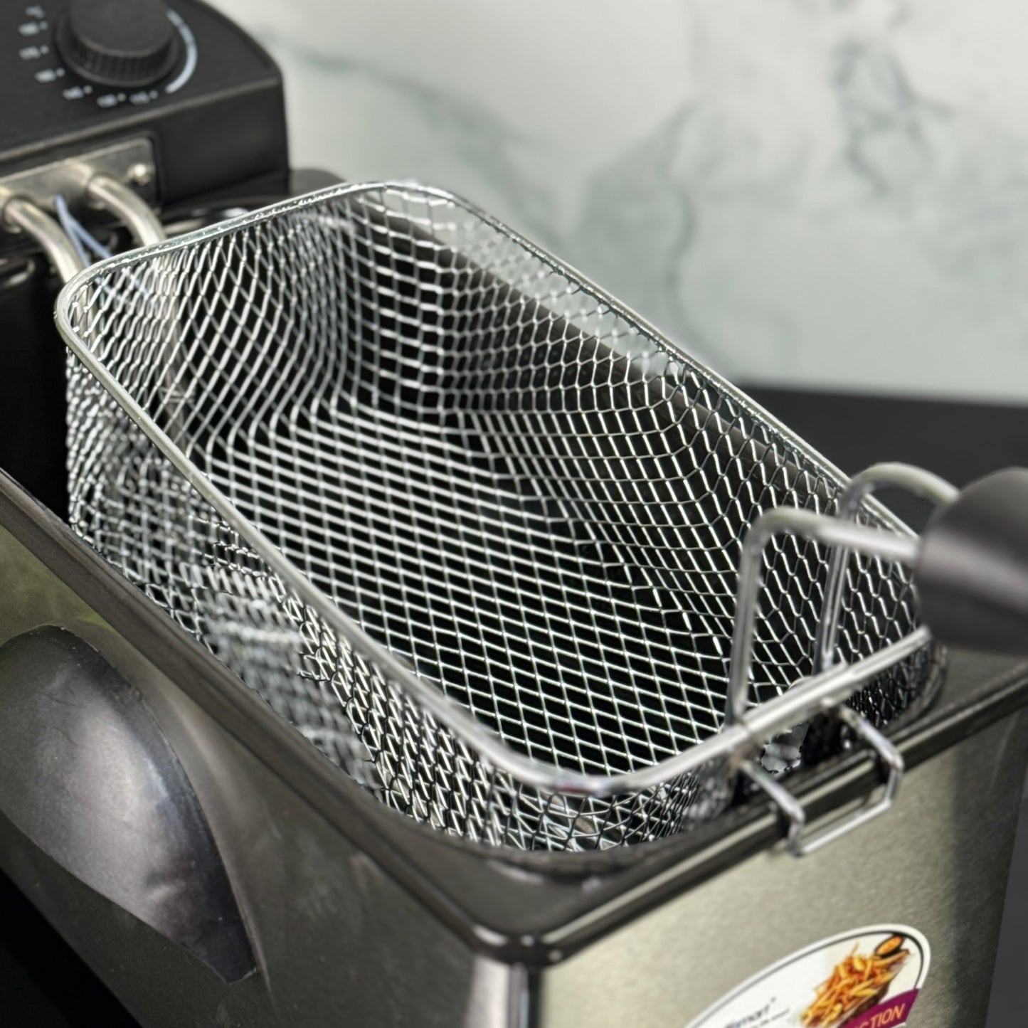 Friteuse electrique  MULTISMART  avec huile 3 L